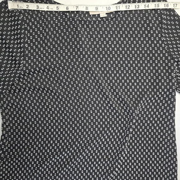 LOFT Blouse Black White Raised Dot 3/4 Sleeve Ruffle Cuffs Officewear M - Picture 9 of 13